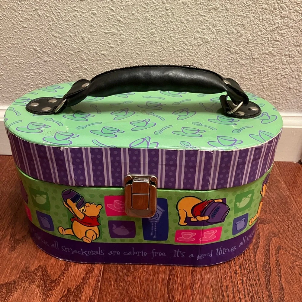 Vintage 1990s Winnie the Pooh Vanity Case for Make Up, Jewelry and more